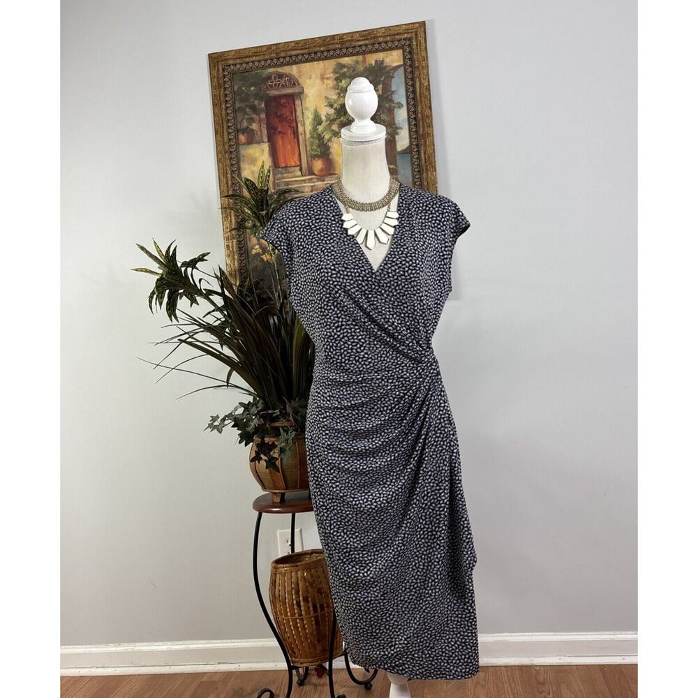 Lark & Ro Wrap Dress Women's M Black White Patterned Stretch Cap Sleeve Belted